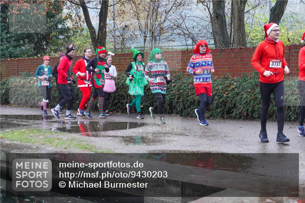 07.12.2025 - St. Pauli X-Mass-Run No. 15 Michael Burmester http://msf.ph/oto/9430203 07.12.2025 10:05:58 Laufen 4376, 161, 4410, 23, 1090, 000000000, 3727 meine-sportfotos.de