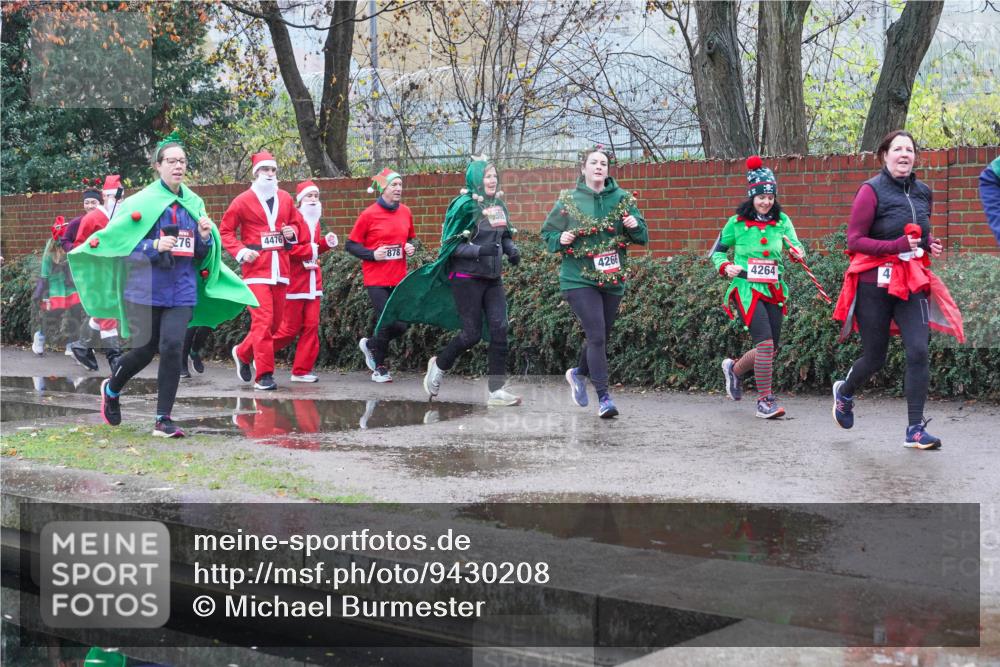 07.12.2025 - St. Pauli X-Mass-Run No. 15 Michael Burmester http://msf.ph/oto/9430208 07.12.2025 10:06:08 Laufen 276, 4476, 878, 4266, 4264, 4 meine-sportfotos.de