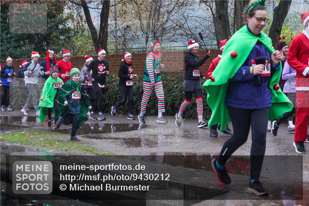07.12.2025 - St. Pauli X-Mass-Run No. 15 Michael Burmester http://msf.ph/oto/9430212 07.12.2025 10:06:12 Laufen 285, 122, 4277, 4310, 291, 601, 426, 76 meine-sportfotos.de