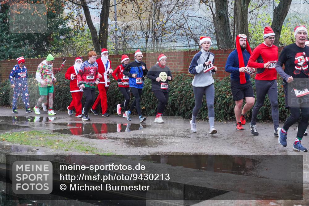 07.12.2025 - St. Pauli X-Mass-Run No. 15 Michael Burmester http://msf.ph/oto/9430213 07.12.2025 10:06:15 Laufen 4519, 450, 450, 2857, 2863, 122, 2723, 320, 594 meine-sportfotos.de