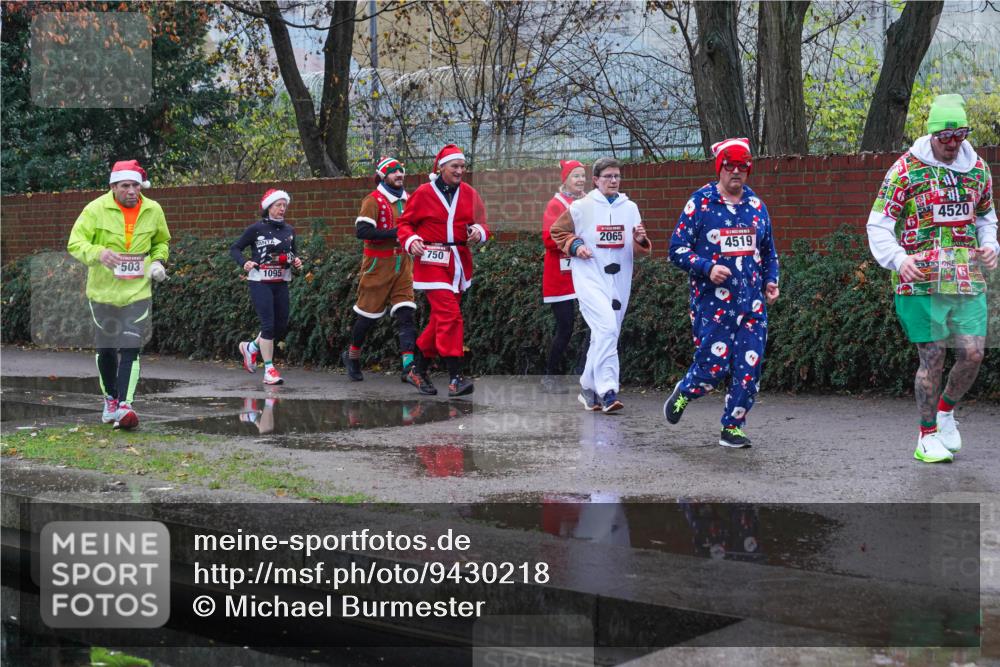 07.12.2025 - St. Pauli X-Mass-Run No. 15 Michael Burmester http://msf.ph/oto/9430218 07.12.2025 10:06:21 Laufen 4520, 2065, 4519, 750, 1095, 503 meine-sportfotos.de