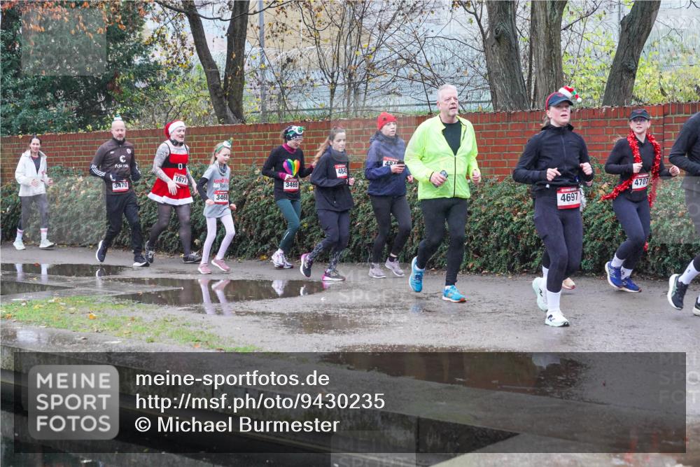 07.12.2025 - St. Pauli X-Mass-Run No. 15 Michael Burmester http://msf.ph/oto/9430235 07.12.2025 10:06:51 Laufen 3470, 4848, 1677, 3469, 3468, 48, 4707, 4697 meine-sportfotos.de