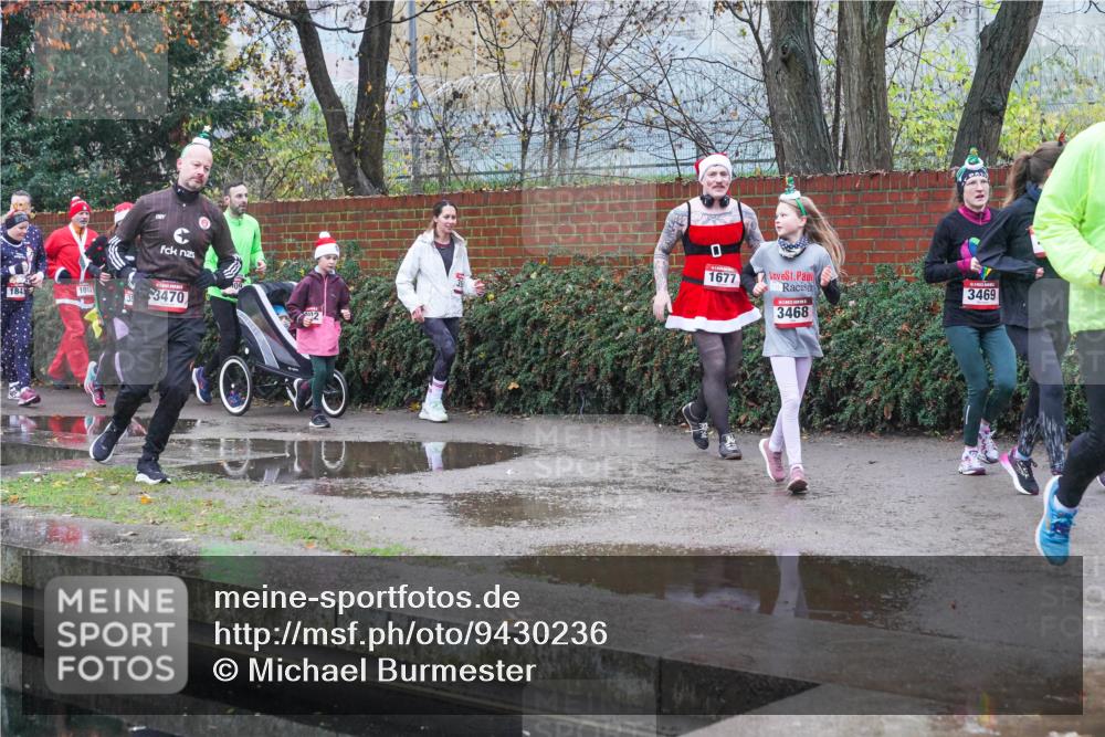 07.12.2025 - St. Pauli X-Mass-Run No. 15 Michael Burmester http://msf.ph/oto/9430236 07.12.2025 10:06:54 Laufen 184, 1012, 3470, 1677, 3468, 3469 meine-sportfotos.de