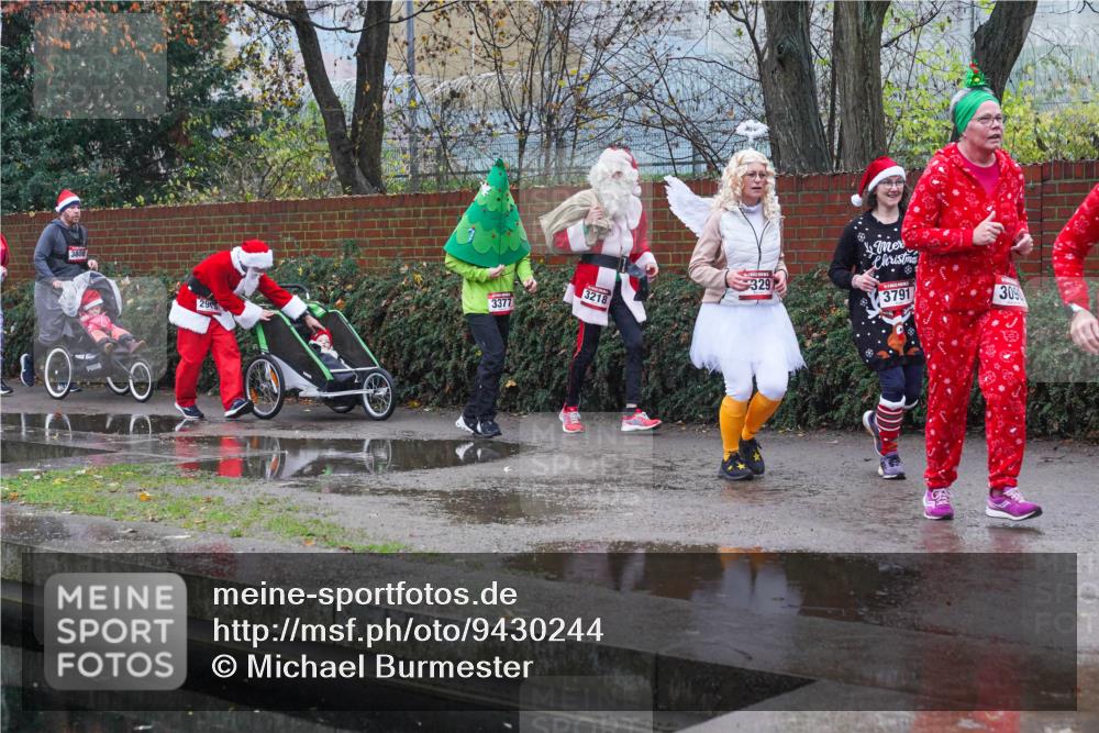 07.12.2025 - St. Pauli X-Mass-Run No. 15 Michael Burmester http://msf.ph/oto/9430244 07.12.2025 10:07:04 Laufen 329, 3218 meine-sportfotos.de