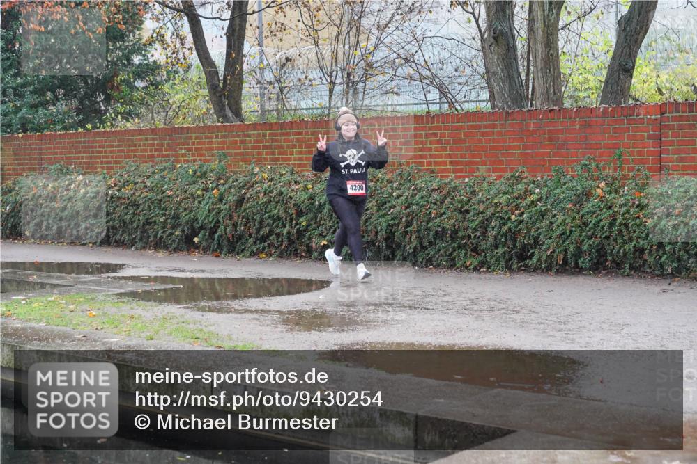 07.12.2025 - St. Pauli X-Mass-Run No. 15 Michael Burmester http://msf.ph/oto/9430254 07.12.2025 10:07:40 Laufen 4200 meine-sportfotos.de