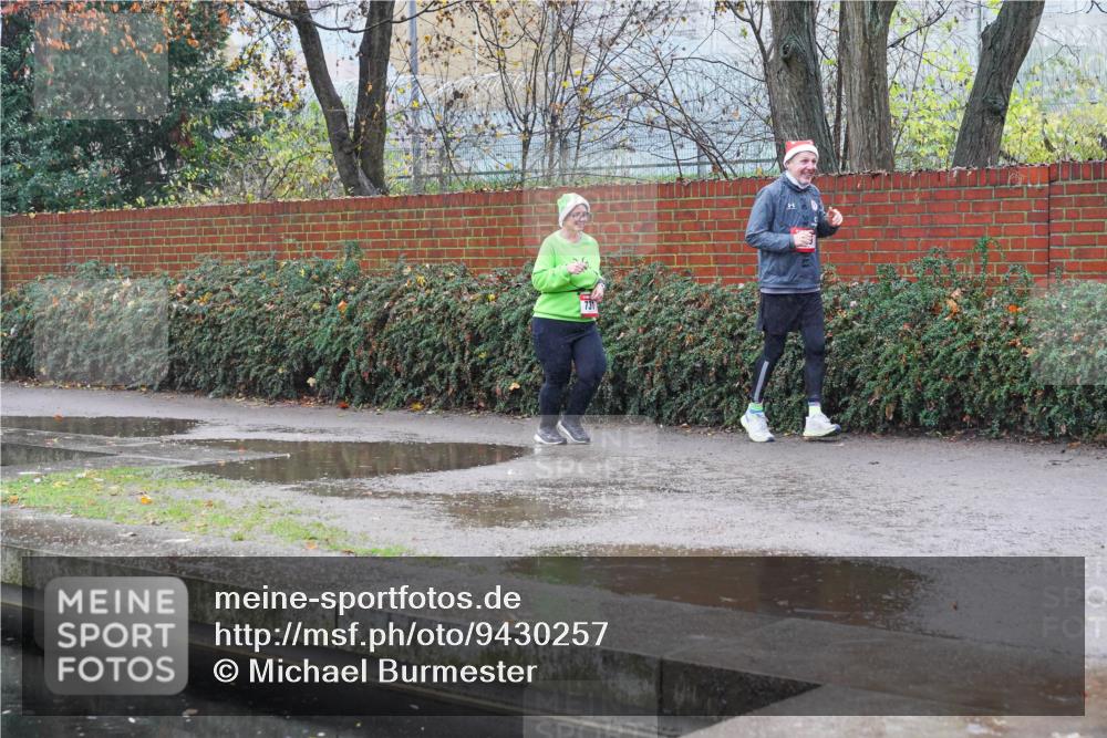 07.12.2025 - St. Pauli X-Mass-Run No. 15 Michael Burmester http://msf.ph/oto/9430257 07.12.2025 10:08:00 Laufen  meine-sportfotos.de