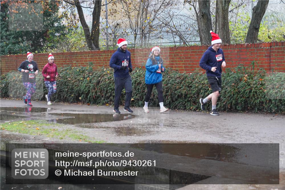 07.12.2025 - St. Pauli X-Mass-Run No. 15 Michael Burmester http://msf.ph/oto/9430261 07.12.2025 10:08:20 Laufen 2078, 4779 meine-sportfotos.de
