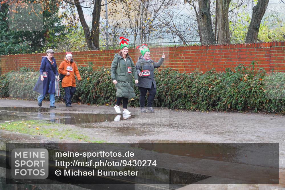 07.12.2025 - St. Pauli X-Mass-Run No. 15 Michael Burmester http://msf.ph/oto/9430274 07.12.2025 10:12:18 Laufen 453, 4535 meine-sportfotos.de