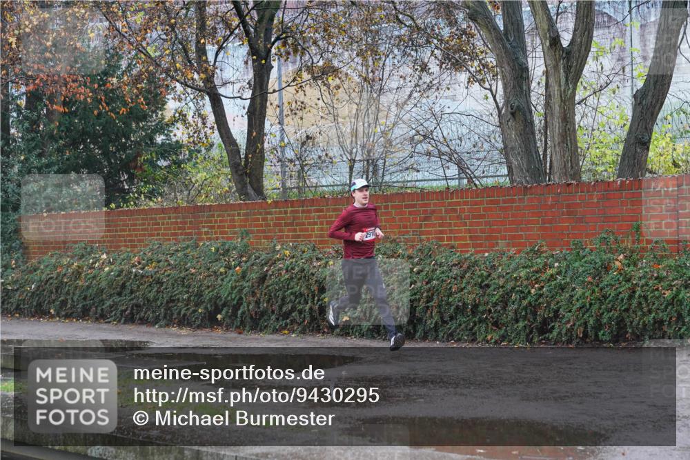 07.12.2025 - St. Pauli X-Mass-Run No. 15 Michael Burmester http://msf.ph/oto/9430295 07.12.2025 10:18:06 Laufen 2910 meine-sportfotos.de