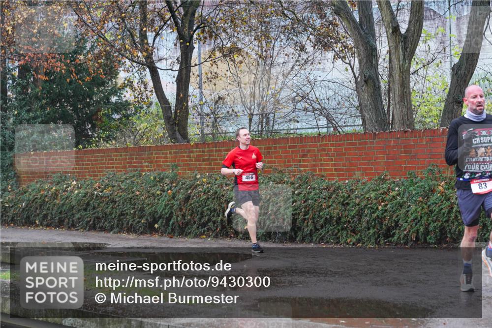 07.12.2025 - St. Pauli X-Mass-Run No. 15 Michael Burmester http://msf.ph/oto/9430300 07.12.2025 10:18:24 Laufen 456, 83 meine-sportfotos.de