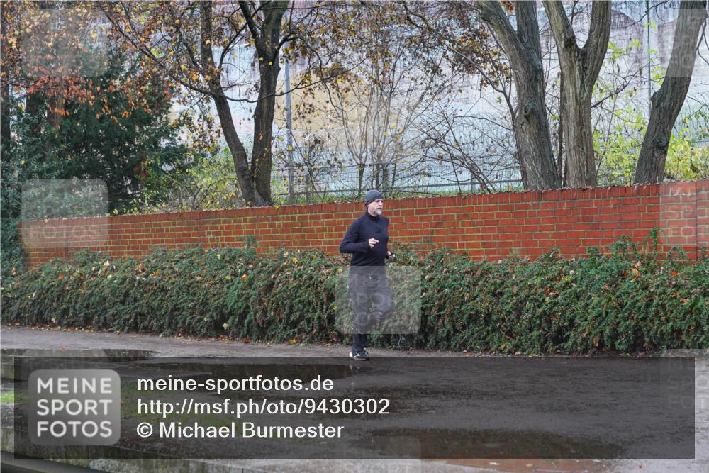 07.12.2025 - St. Pauli X-Mass-Run No. 15 Michael Burmester http://msf.ph/oto/9430302 07.12.2025 10:18:44 Laufen  meine-sportfotos.de