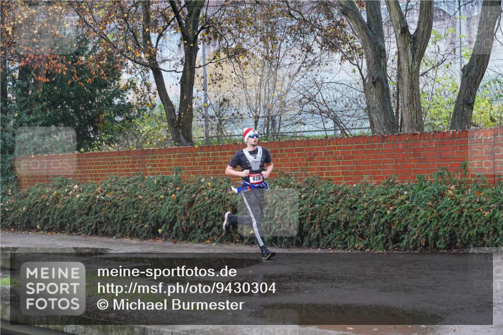 07.12.2025 - St. Pauli X-Mass-Run No. 15 Michael Burmester http://msf.ph/oto/9430304 07.12.2025 10:18:59 Laufen 828 meine-sportfotos.de
