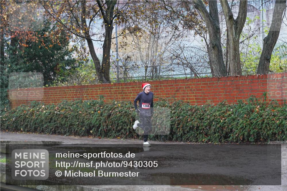 07.12.2025 - St. Pauli X-Mass-Run No. 15 Michael Burmester http://msf.ph/oto/9430305 07.12.2025 10:19:02 Laufen 1268 meine-sportfotos.de