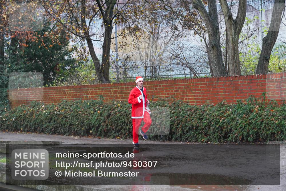 07.12.2025 - St. Pauli X-Mass-Run No. 15 Michael Burmester http://msf.ph/oto/9430307 07.12.2025 10:19:08 Laufen  meine-sportfotos.de