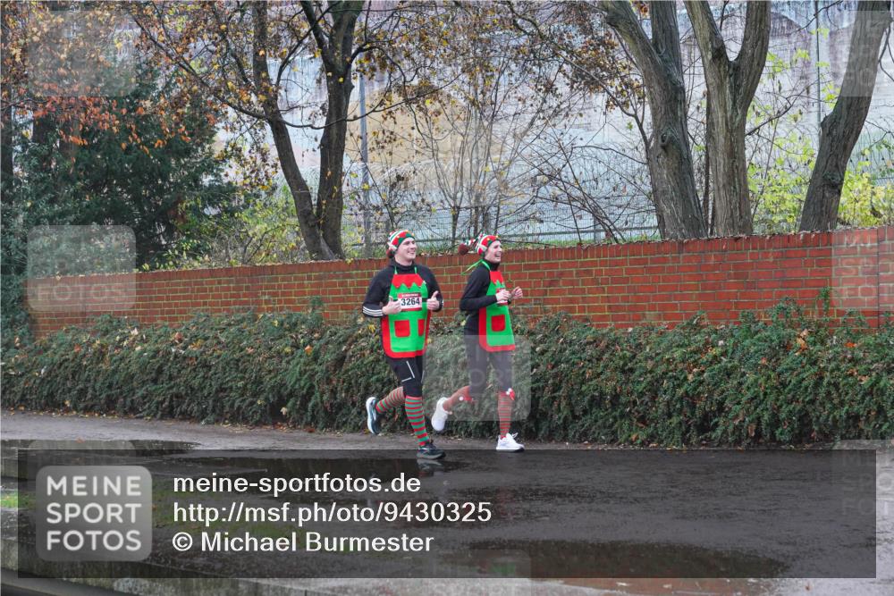 07.12.2025 - St. Pauli X-Mass-Run No. 15 Michael Burmester http://msf.ph/oto/9430325 07.12.2025 10:20:33 Laufen 3264 meine-sportfotos.de
