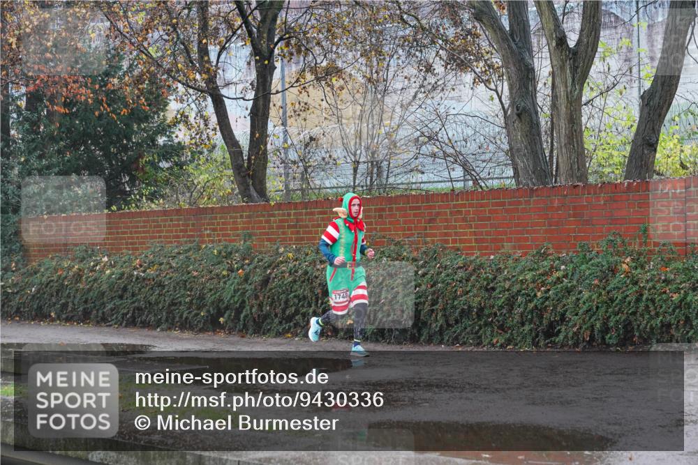 07.12.2025 - St. Pauli X-Mass-Run No. 15 Michael Burmester http://msf.ph/oto/9430336 07.12.2025 10:21:03 Laufen 1748 meine-sportfotos.de