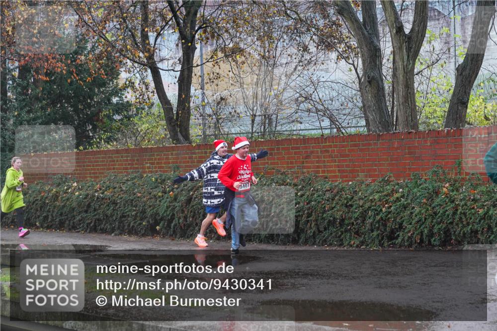 07.12.2025 - St. Pauli X-Mass-Run No. 15 Michael Burmester http://msf.ph/oto/9430341 07.12.2025 10:21:17 Laufen 3407 meine-sportfotos.de