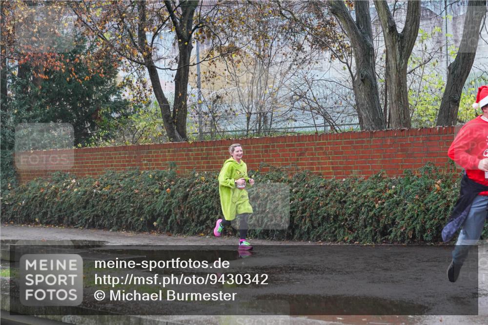 07.12.2025 - St. Pauli X-Mass-Run No. 15 Michael Burmester http://msf.ph/oto/9430342 07.12.2025 10:21:19 Laufen  meine-sportfotos.de