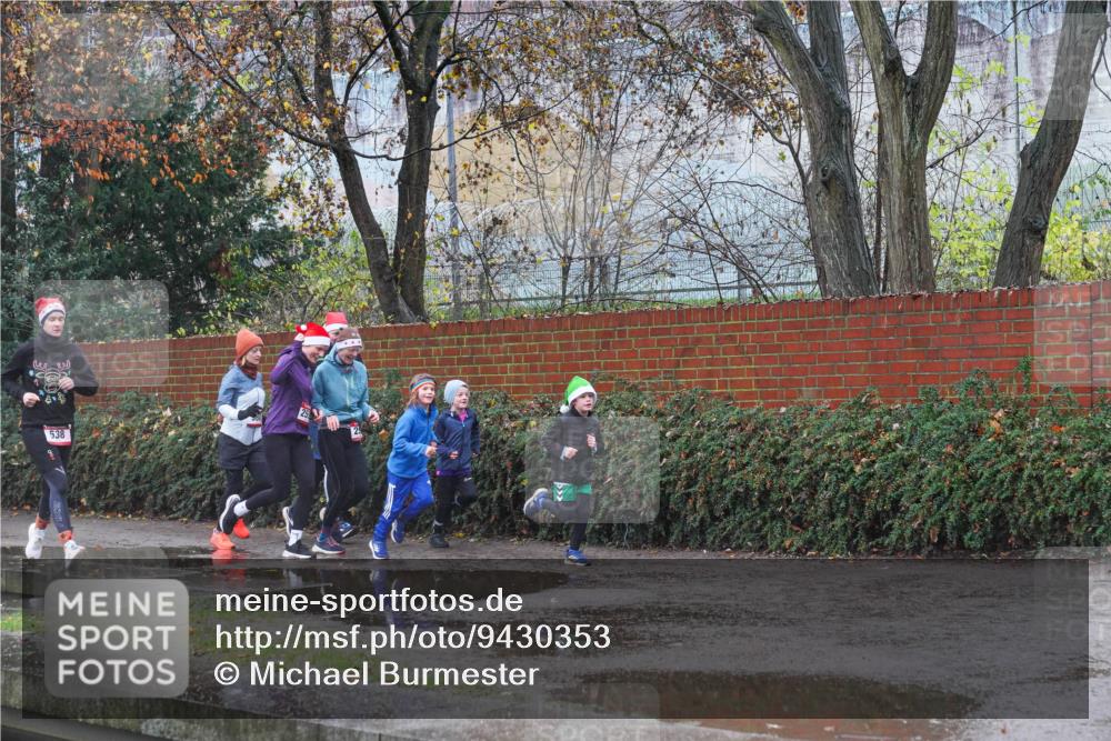 07.12.2025 - St. Pauli X-Mass-Run No. 15 Michael Burmester http://msf.ph/oto/9430353 07.12.2025 10:21:52 Laufen 538 meine-sportfotos.de