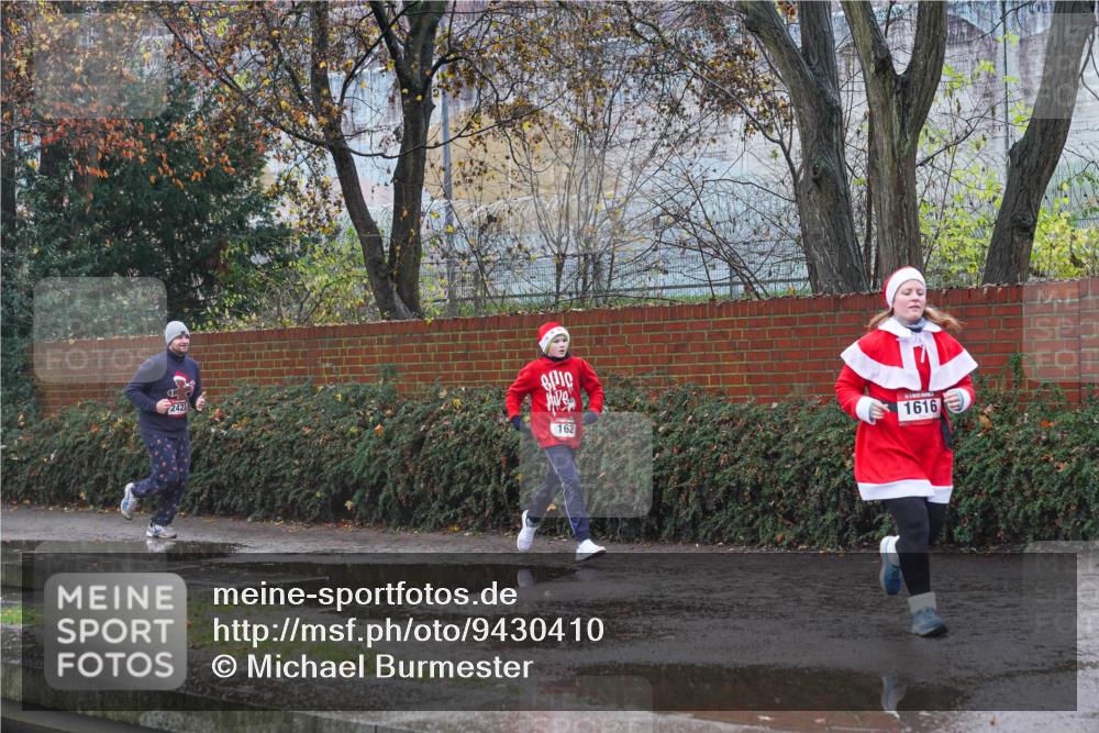 07.12.2025 - St. Pauli X-Mass-Run No. 15 Michael Burmester http://msf.ph/oto/9430410 07.12.2025 10:23:03 Laufen 162, 1616 meine-sportfotos.de