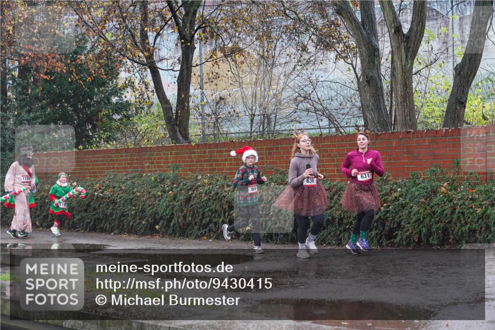 07.12.2025 - St. Pauli X-Mass-Run No. 15 Michael Burmester http://msf.ph/oto/9430415 07.12.2025 10:23:14 Laufen 1189, 64, 636, 631 meine-sportfotos.de