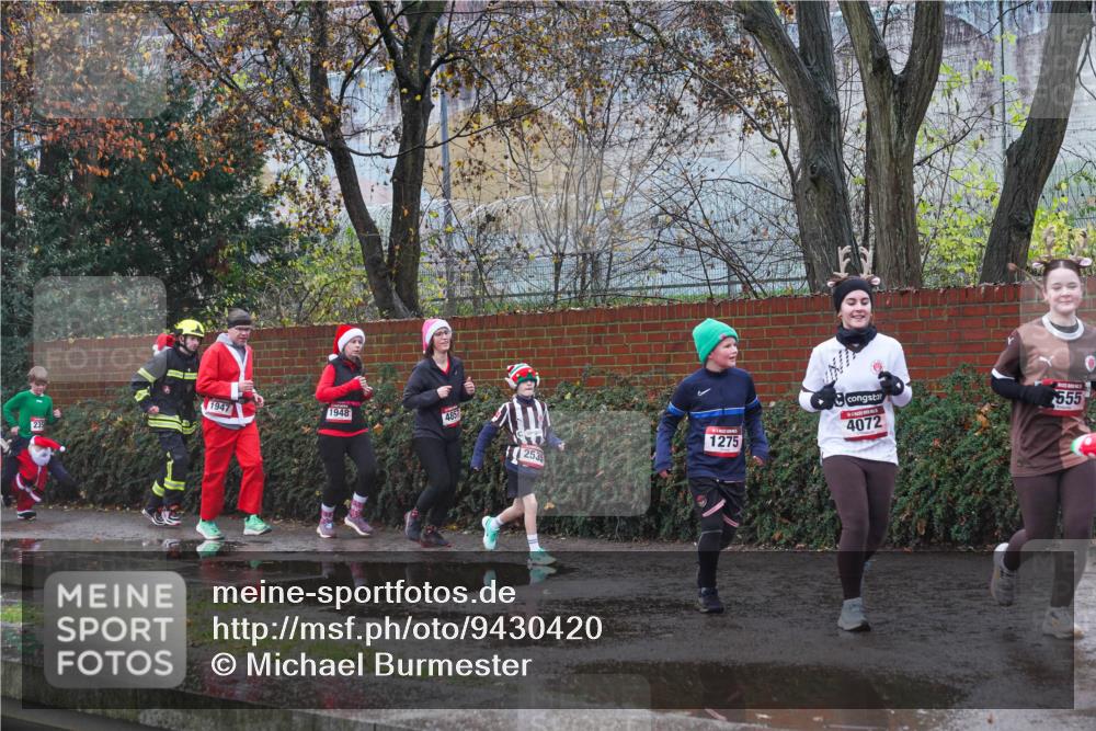 07.12.2025 - St. Pauli X-Mass-Run No. 15 Michael Burmester http://msf.ph/oto/9430420 07.12.2025 10:23:21 Laufen 1947, 1948, 4857, 555, 4072, 1275, 2535 meine-sportfotos.de