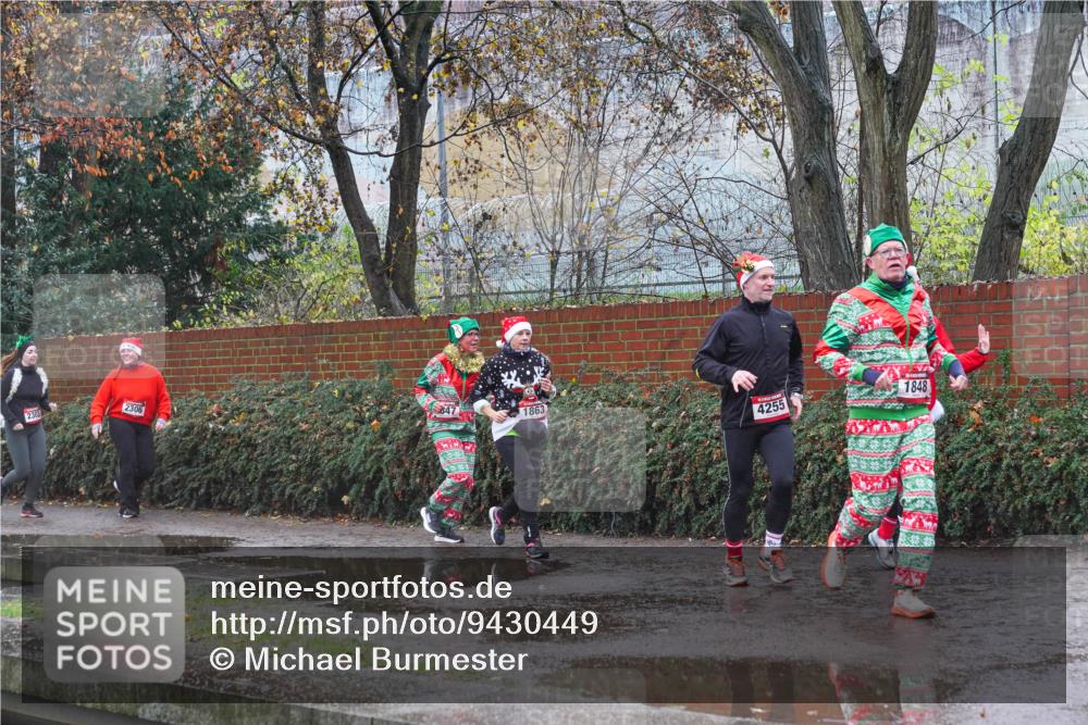 07.12.2025 - St. Pauli X-Mass-Run No. 15 Michael Burmester http://msf.ph/oto/9430449 07.12.2025 10:23:55 Laufen 2303, 2306, 847, 1863, 4255, 1848 meine-sportfotos.de