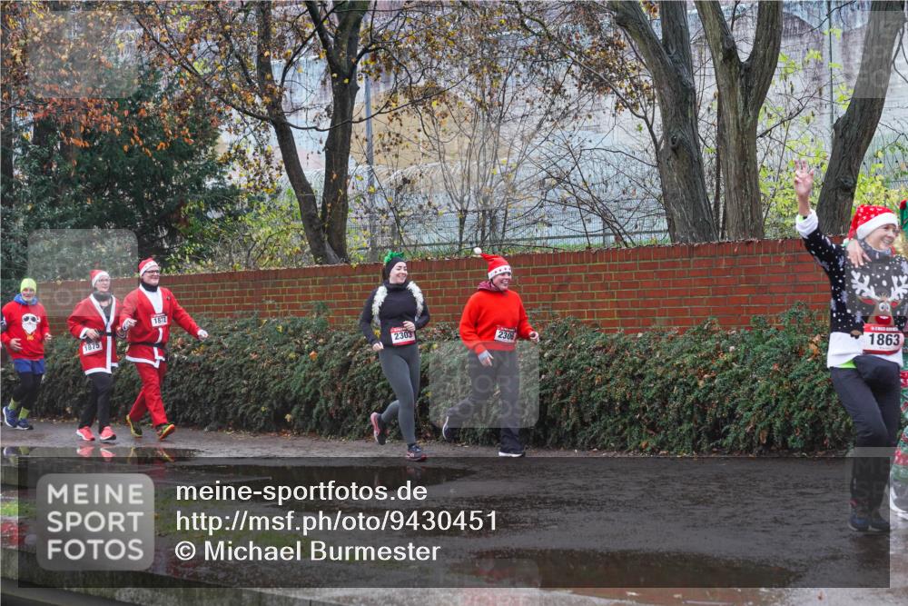 07.12.2025 - St. Pauli X-Mass-Run No. 15 Michael Burmester http://msf.ph/oto/9430451 07.12.2025 10:23:58 Laufen 1872, 1875, 2303, 2306, 1863 meine-sportfotos.de