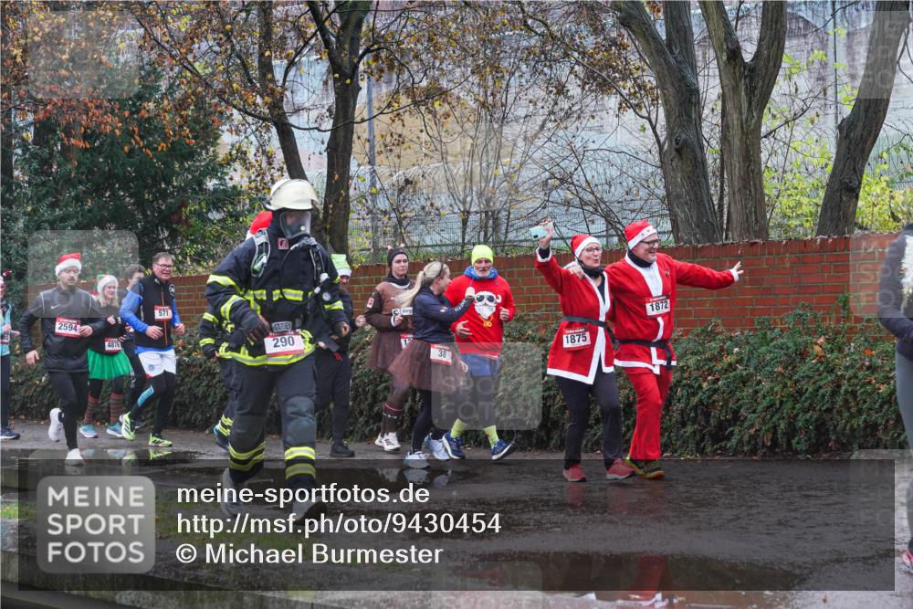 07.12.2025 - St. Pauli X-Mass-Run No. 15 Michael Burmester http://msf.ph/oto/9430454 07.12.2025 10:24:01 Laufen 2594, 4876, 571, 1872, 290, 12, 1875, 38 meine-sportfotos.de