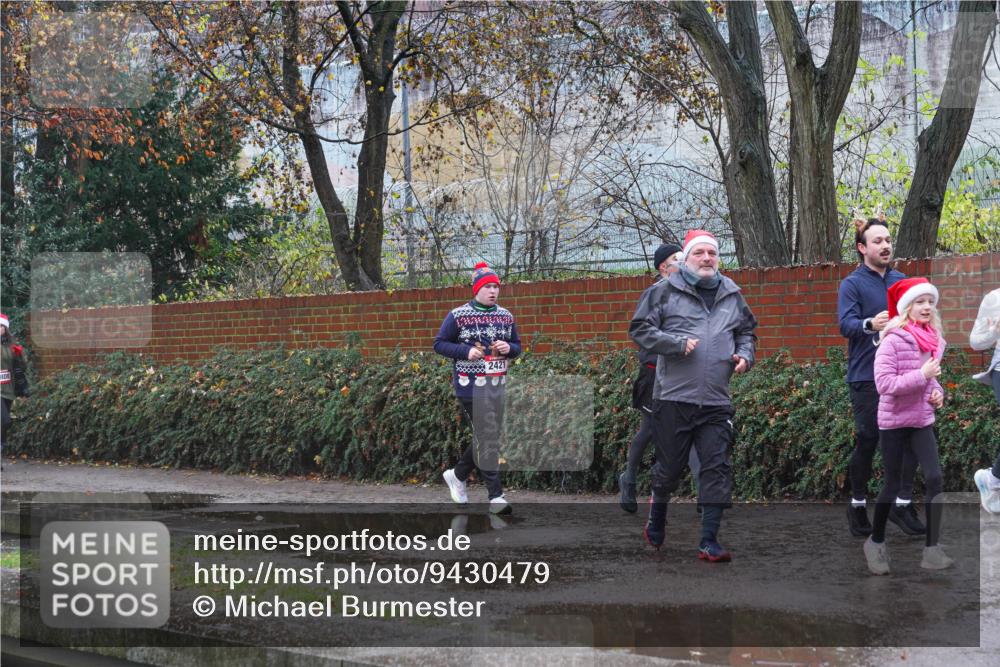 07.12.2025 - St. Pauli X-Mass-Run No. 15 Michael Burmester http://msf.ph/oto/9430479 07.12.2025 10:24:18 Laufen 00002421 meine-sportfotos.de