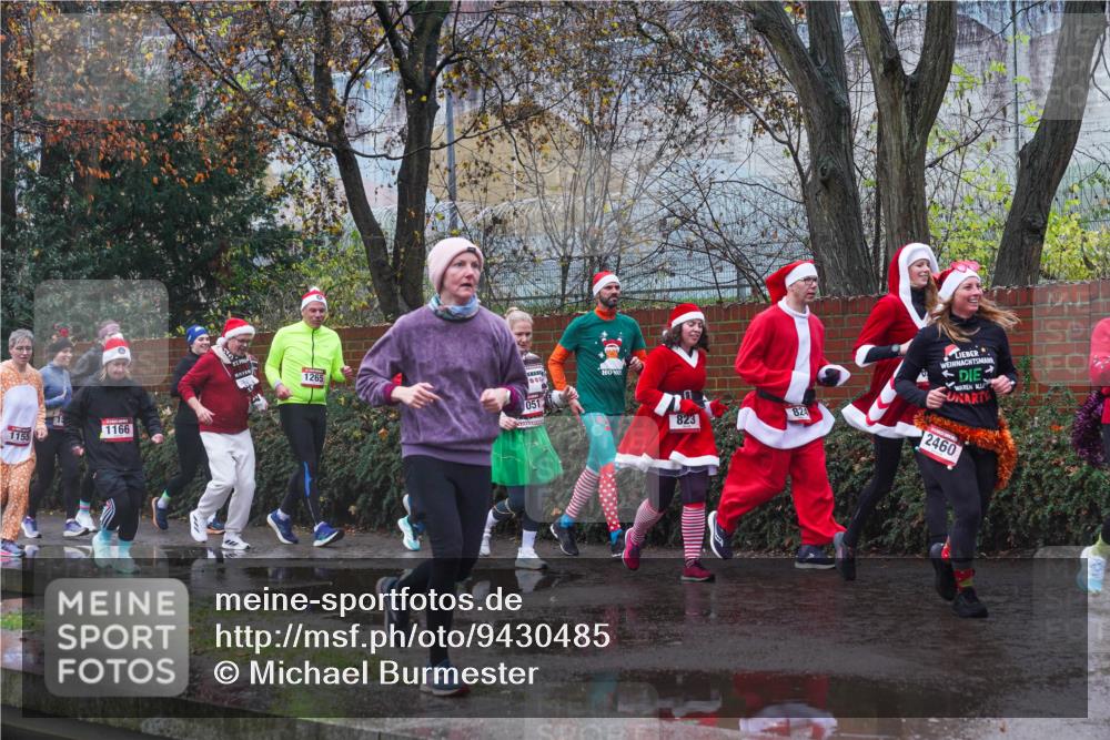 07.12.2025 - St. Pauli X-Mass-Run No. 15 Michael Burmester http://msf.ph/oto/9430485 07.12.2025 10:24:26 Laufen 1166, 1155, 1265, 0512, 051, 823, 2460 meine-sportfotos.de