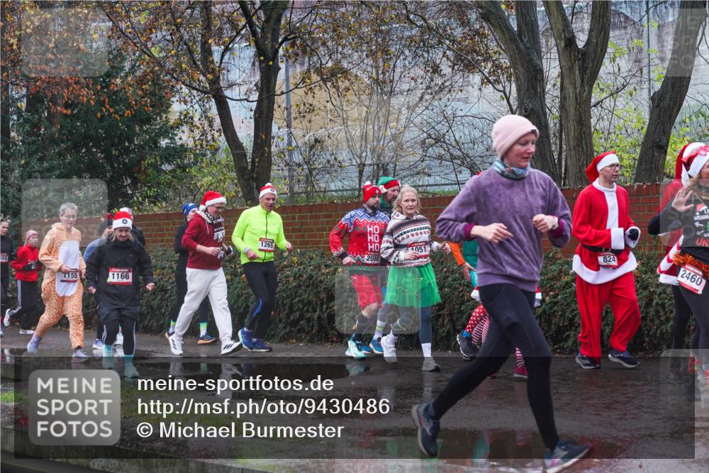 07.12.2025 - St. Pauli X-Mass-Run No. 15 Michael Burmester http://msf.ph/oto/9430486 07.12.2025 10:24:27 Laufen 582, 1155, 1166, 1051, 1265, 2080, 824, 2460 meine-sportfotos.de