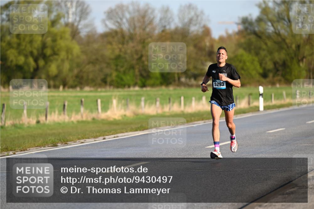 12.04.2026 - 45. Internationalen Wilhelmsburger Insellauf Dr. Thomas Lammeyer http://msf.ph/oto/9430497 12.04.2026 09:06:42 Laufen 5293 meine-sportfotos.de