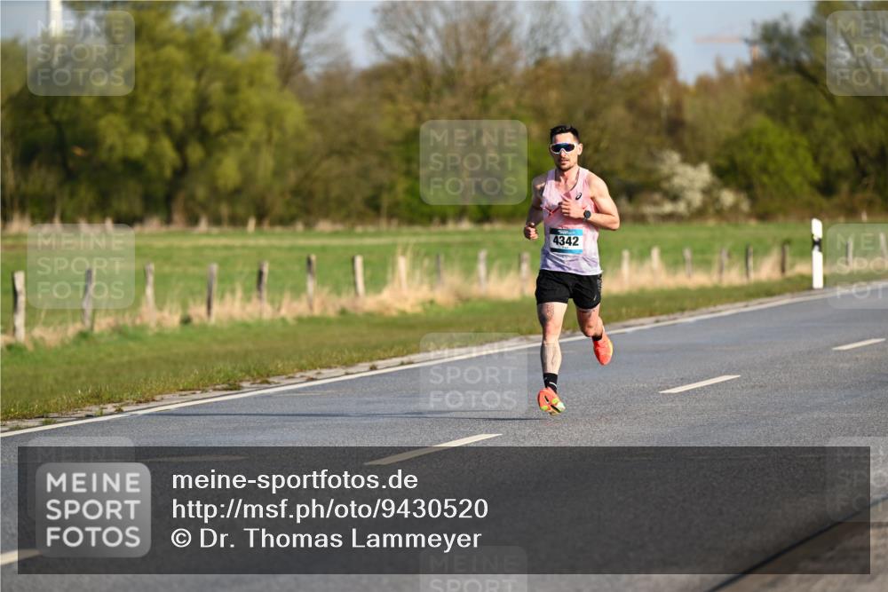 12.04.2026 - 45. Internationalen Wilhelmsburger Insellauf Dr. Thomas Lammeyer http://msf.ph/oto/9430520 12.04.2026 09:07:04 Laufen 4342 meine-sportfotos.de