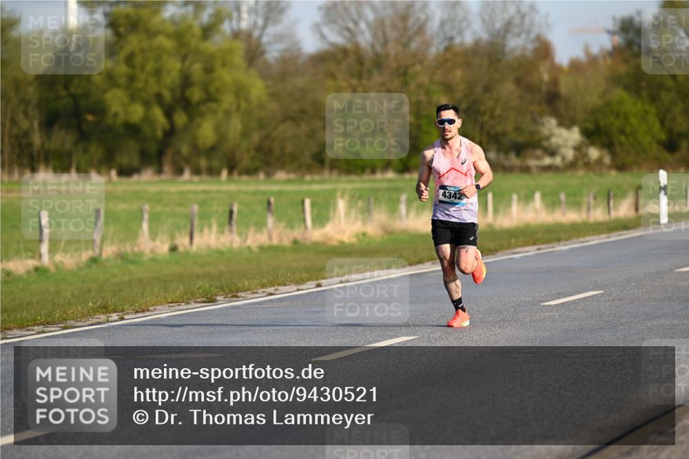 12.04.2026 - 45. Internationalen Wilhelmsburger Insellauf Dr. Thomas Lammeyer http://msf.ph/oto/9430521 12.04.2026 09:07:04 Laufen 4342 meine-sportfotos.de