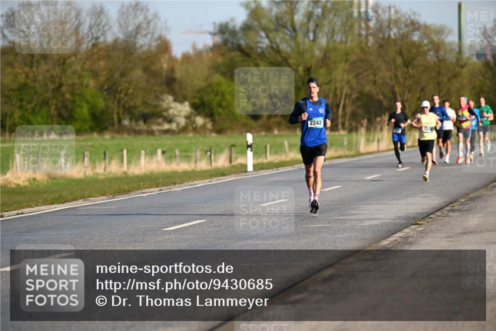 12.04.2026 - 45. Internationalen Wilhelmsburger Insellauf Dr. Thomas Lammeyer http://msf.ph/oto/9430685 12.04.2026 09:08:22 Laufen 2242 meine-sportfotos.de