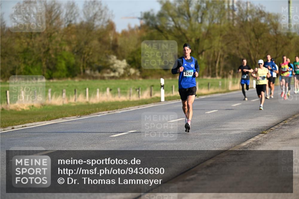 12.04.2026 - 45. Internationalen Wilhelmsburger Insellauf Dr. Thomas Lammeyer http://msf.ph/oto/9430690 12.04.2026 09:08:22 Laufen 2242 meine-sportfotos.de