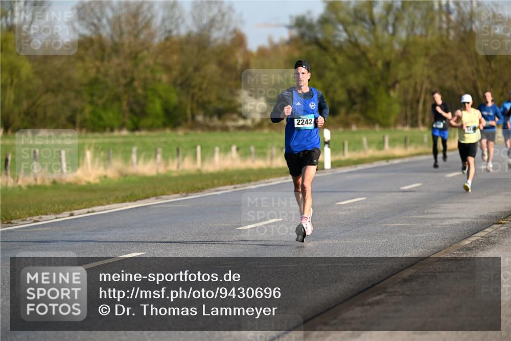 12.04.2026 - 45. Internationalen Wilhelmsburger Insellauf Dr. Thomas Lammeyer http://msf.ph/oto/9430696 12.04.2026 09:08:23 Laufen 2242 meine-sportfotos.de