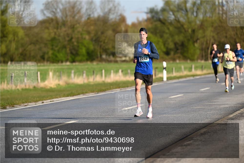 12.04.2026 - 45. Internationalen Wilhelmsburger Insellauf Dr. Thomas Lammeyer http://msf.ph/oto/9430698 12.04.2026 09:08:24 Laufen 2242 meine-sportfotos.de