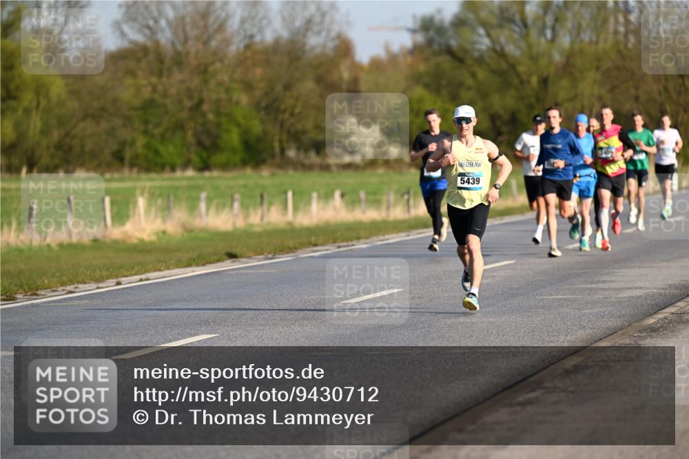 12.04.2026 - 45. Internationalen Wilhelmsburger Insellauf Dr. Thomas Lammeyer http://msf.ph/oto/9430712 12.04.2026 09:08:27 Laufen 5439 meine-sportfotos.de