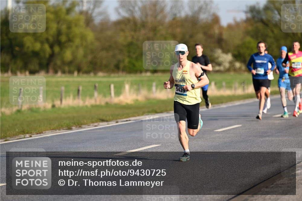 12.04.2026 - 45. Internationalen Wilhelmsburger Insellauf Dr. Thomas Lammeyer http://msf.ph/oto/9430725 12.04.2026 09:08:29 Laufen 5439, 2456 meine-sportfotos.de