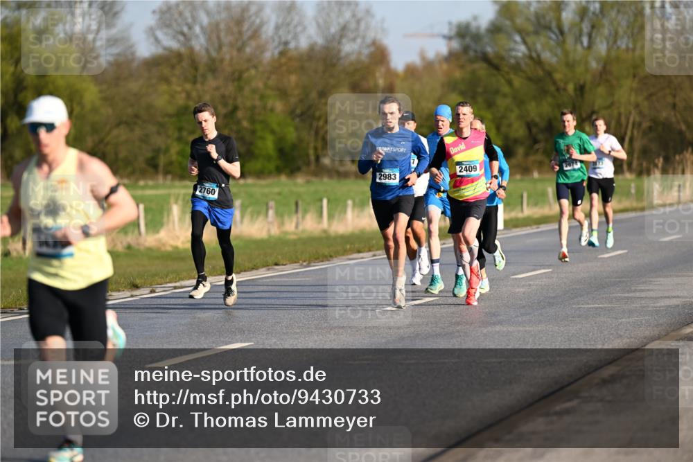 12.04.2026 - 45. Internationalen Wilhelmsburger Insellauf Dr. Thomas Lammeyer http://msf.ph/oto/9430733 12.04.2026 09:08:30 Laufen 2760, 2983, 2409, 2874 meine-sportfotos.de