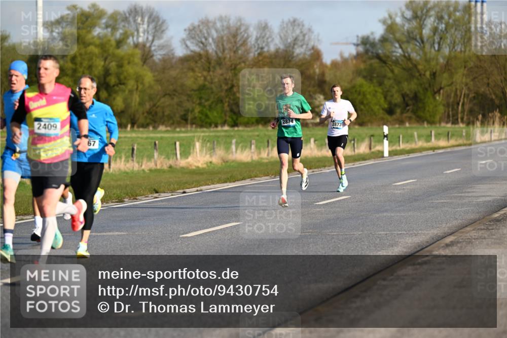 12.04.2026 - 45. Internationalen Wilhelmsburger Insellauf Dr. Thomas Lammeyer http://msf.ph/oto/9430754 12.04.2026 09:08:34 Laufen 2409, 67, 2874, 2873 meine-sportfotos.de