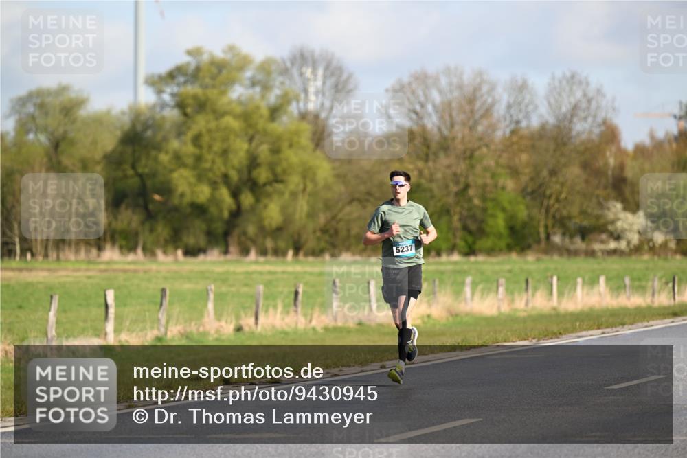12.04.2026 - 45. Internationalen Wilhelmsburger Insellauf Dr. Thomas Lammeyer http://msf.ph/oto/9430945 12.04.2026 09:09:45 Laufen 5237 meine-sportfotos.de
