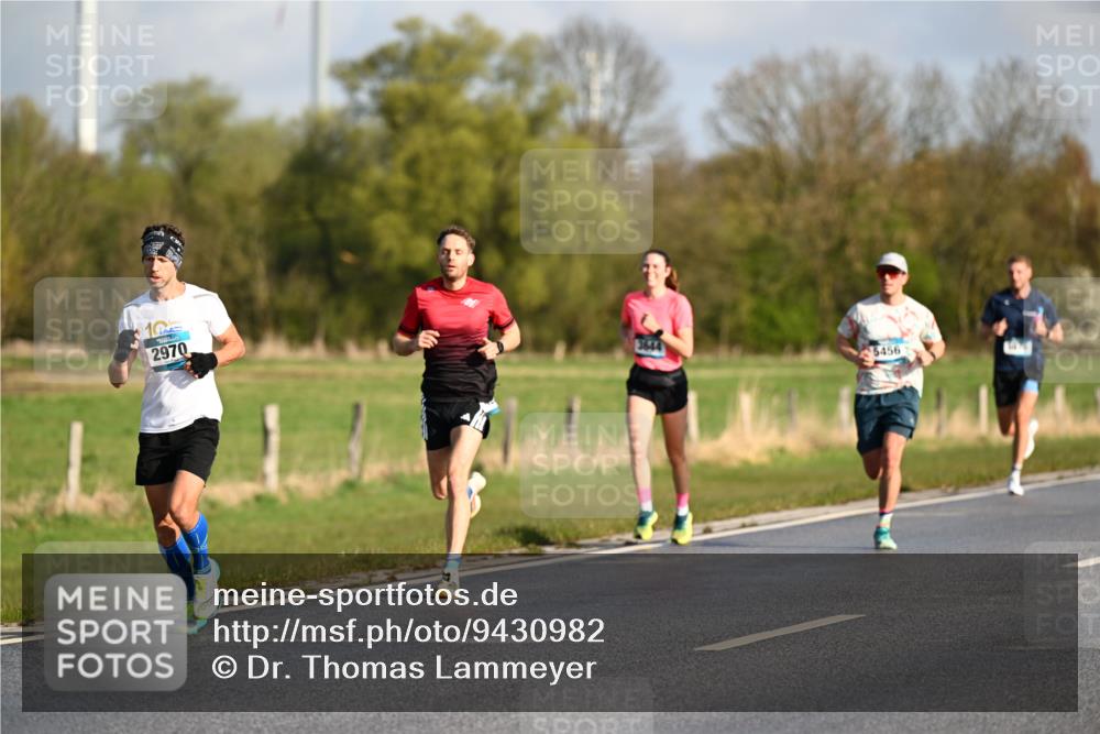 12.04.2026 - 45. Internationalen Wilhelmsburger Insellauf Dr. Thomas Lammeyer http://msf.ph/oto/9430982 12.04.2026 09:09:55 Laufen 10, 2970, 3644, 5456 meine-sportfotos.de