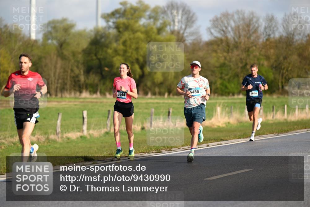 12.04.2026 - 45. Internationalen Wilhelmsburger Insellauf Dr. Thomas Lammeyer http://msf.ph/oto/9430990 12.04.2026 09:09:56 Laufen 5456, 5676, 3644 meine-sportfotos.de