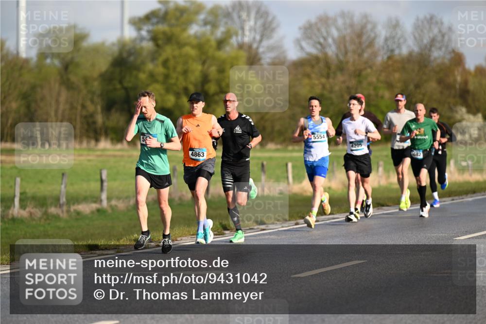 12.04.2026 - 45. Internationalen Wilhelmsburger Insellauf Dr. Thomas Lammeyer http://msf.ph/oto/9431042 12.04.2026 09:10:16 Laufen 5554, 4205, 4863, 682 meine-sportfotos.de