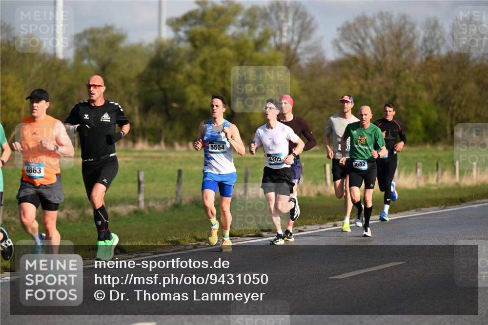 12.04.2026 - 45. Internationalen Wilhelmsburger Insellauf Dr. Thomas Lammeyer http://msf.ph/oto/9431050 12.04.2026 09:10:17 Laufen 4863, 5554, 4205, 3682 meine-sportfotos.de