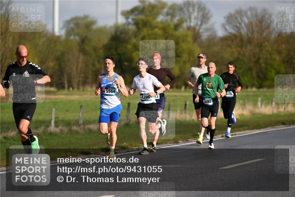 12.04.2026 - 45. Internationalen Wilhelmsburger Insellauf Dr. Thomas Lammeyer http://msf.ph/oto/9431055 12.04.2026 09:10:18 Laufen 5554, 4205, 13, 3682, 4605 meine-sportfotos.de