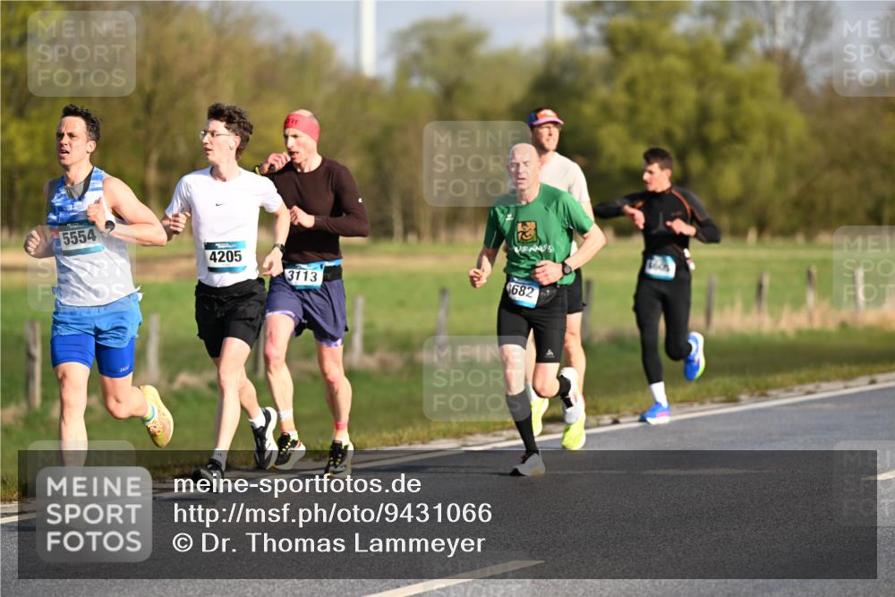 12.04.2026 - 45. Internationalen Wilhelmsburger Insellauf Dr. Thomas Lammeyer http://msf.ph/oto/9431066 12.04.2026 09:10:20 Laufen 5554, 4205, 3113, 682, 1605 meine-sportfotos.de